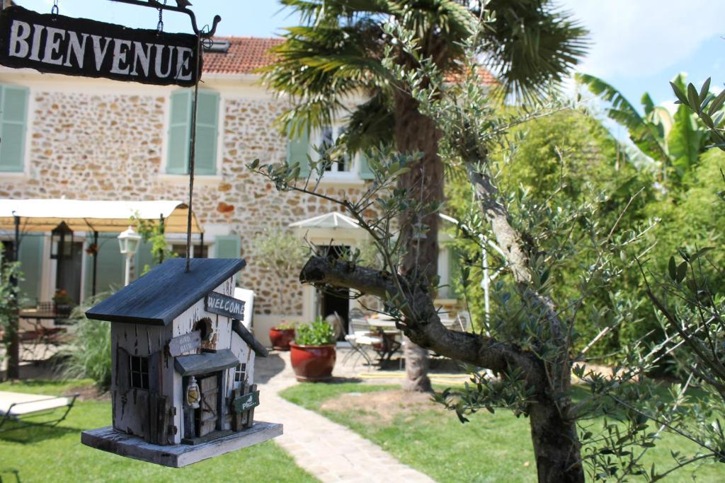 Gites Le Petit Nailly Magny-les-Hameaux Esterno foto